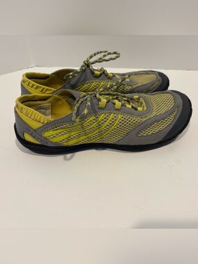 Merrell Pace Acaia Barefoot Running Shoes Durable Water Resistant yellow/gray W9